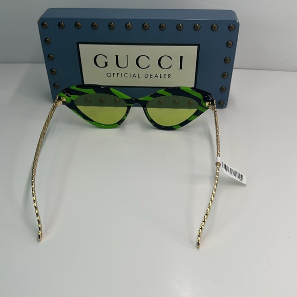Gucci GG0978s 006 Cat Eye-Acetate Frame Sunglasses
Multi Womens - Picture 9 of 13